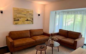 Exklusive Ferienwohnung mit 3 Schlafzimmern und 2 Bädern!
